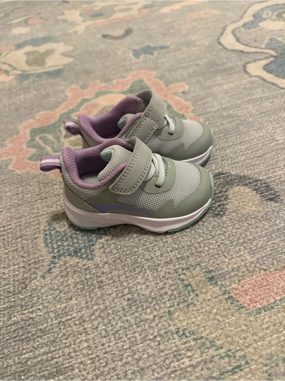 Kids Hook-and-Loop Sneakers in Sage and Lavender